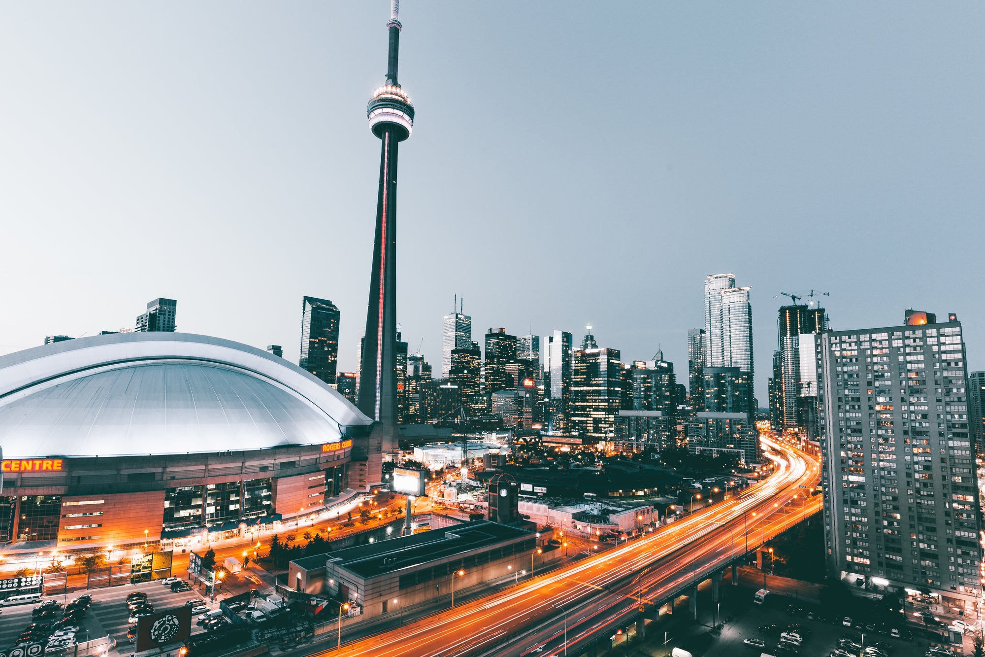 Toronto skyline and the CN Tower at dusk
